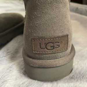 Ugg minis!